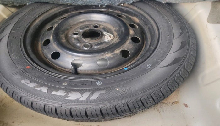 2011 Maruti Swift Dzire VDI, Diesel, Manual, 22,318 km, tyre