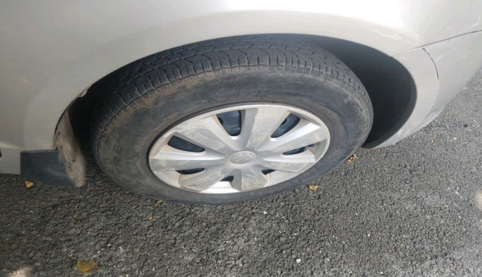 2011 Maruti Swift Dzire VDI, Diesel, Manual, 22,318 km, tyre