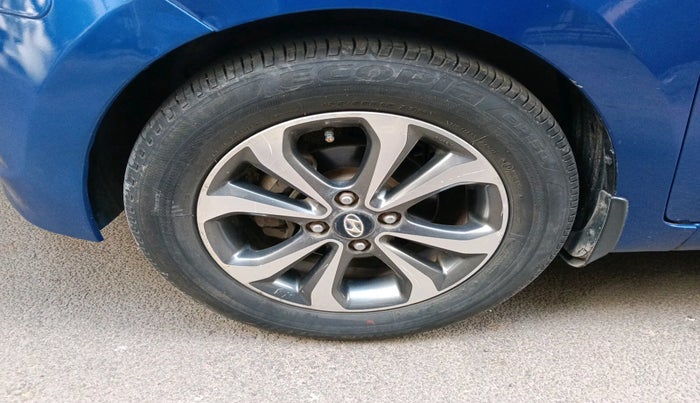 2014 Hyundai Xcent SX 1.2 (O), Petrol, Manual, 72,898 km, tyre