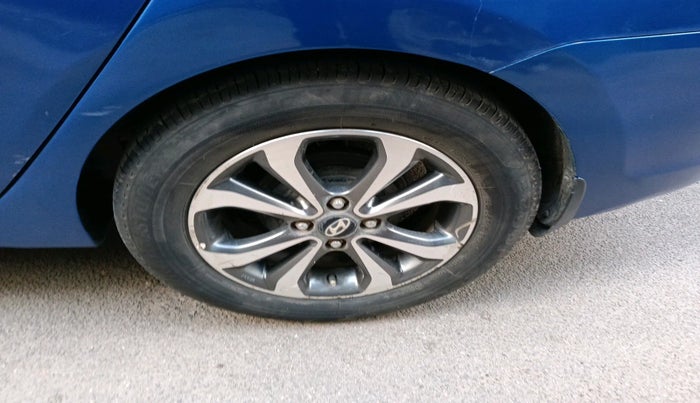 2014 Hyundai Xcent SX 1.2 (O), Petrol, Manual, 72,898 km, tyre