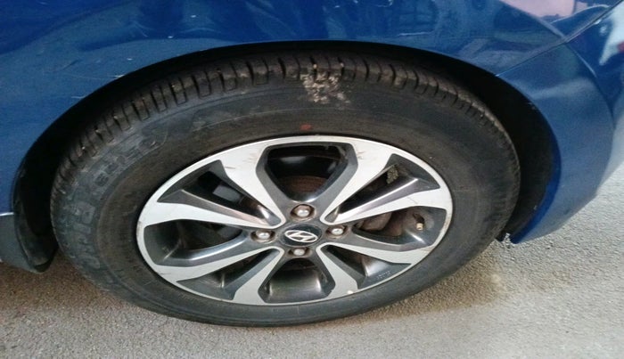 2014 Hyundai Xcent SX 1.2 (O), Petrol, Manual, 72,898 km, tyre