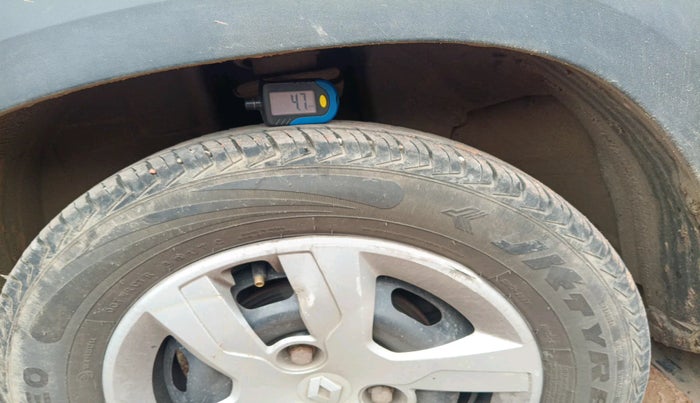 2017 Renault Kwid RXT 1.0, Petrol, Manual, 55,605 km, tyre