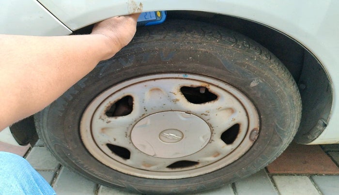 2013 Chevrolet Beat LS PETROL, Petrol, Manual, 35,506 km, tyre