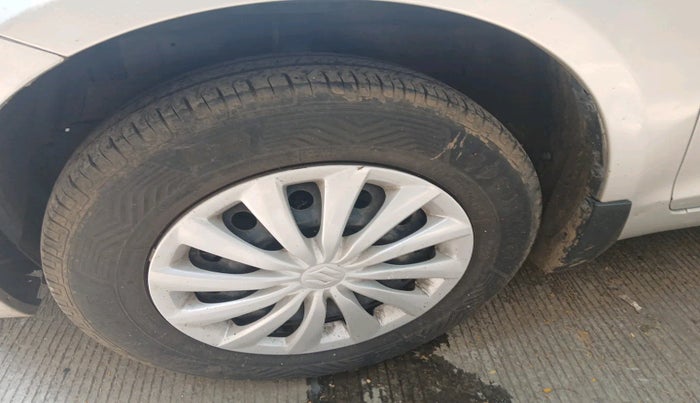 2015 Maruti Swift VXI, Petrol, Manual, 79,274 km, tyre