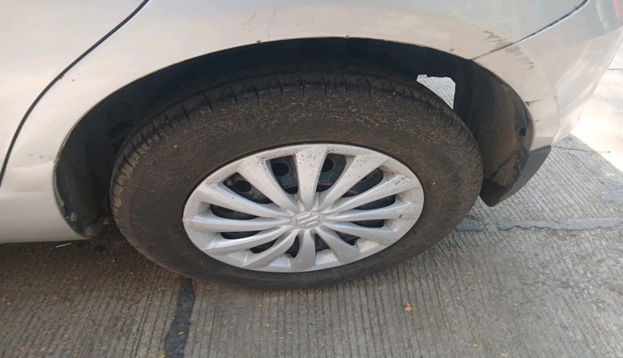 2015 Maruti Swift VXI, Petrol, Manual, 79,274 km, tyre
