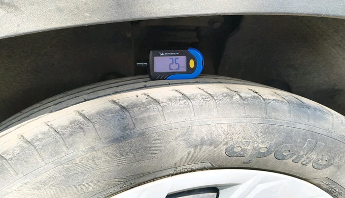 2022 Hyundai Creta EX 1.5 PETROL, Petrol, Manual, 64,070 km, tyre