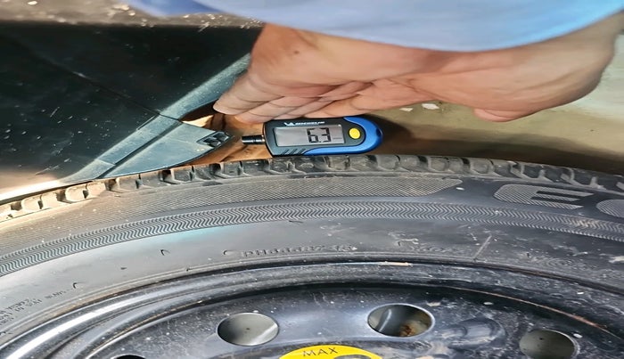 2018 Maruti Swift ZXI, Petrol, Manual, 79,251 km, tyre