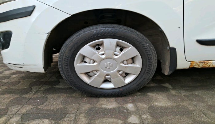 2013 Maruti Wagon R 1.0 LXI CNG, Petrol, Manual, 59,363 km, tyre