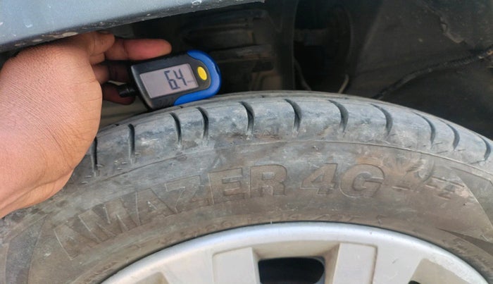 2017 Renault Kwid RXL, Petrol, Manual, 1,13,510 km, tyre