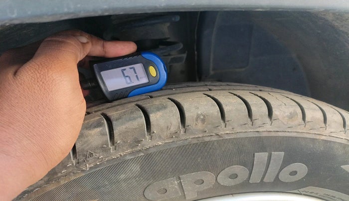 2017 Renault Kwid RXL, Petrol, Manual, 1,13,510 km, tyre