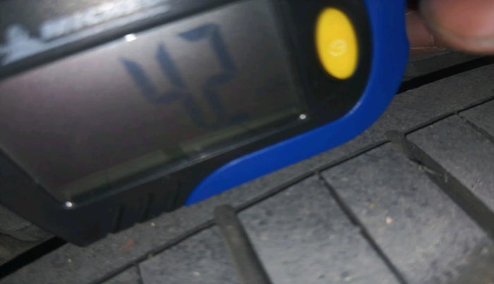 2013 Volkswagen Polo HIGHLINE1.2L, Petrol, Manual, 39,444 km, tyre