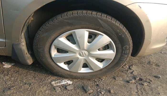 2011 Maruti Swift Dzire VXI, Petrol, Manual, 52,103 km, tyre