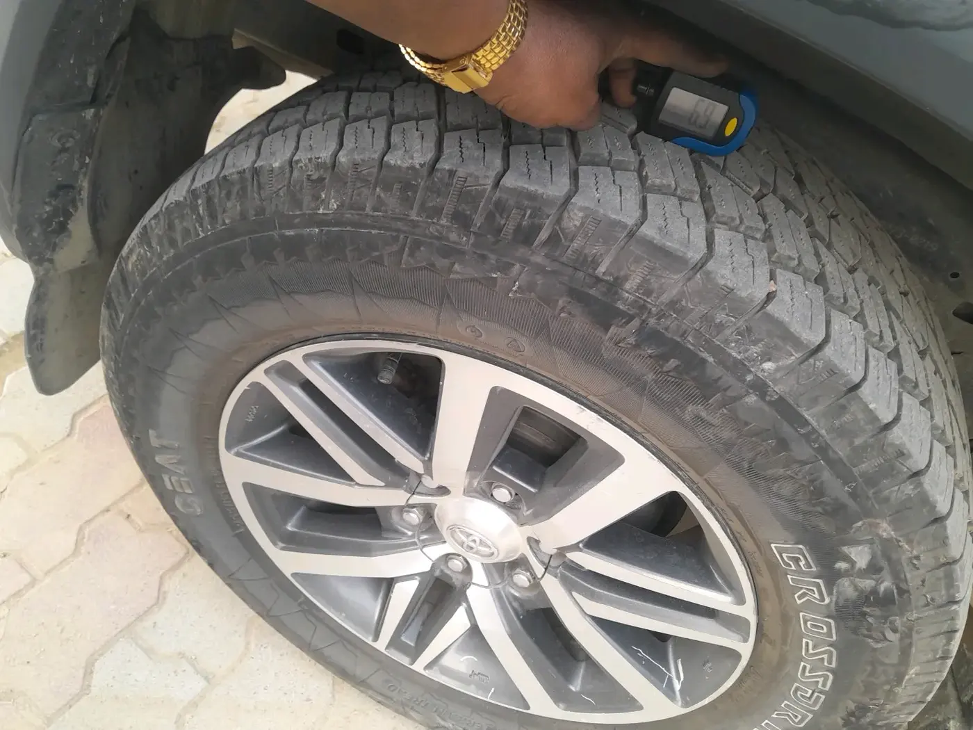 2019 Toyota Fortuner 2.8 4X4 AT, Diesel, Automatic, 1,34,000 km, tyre