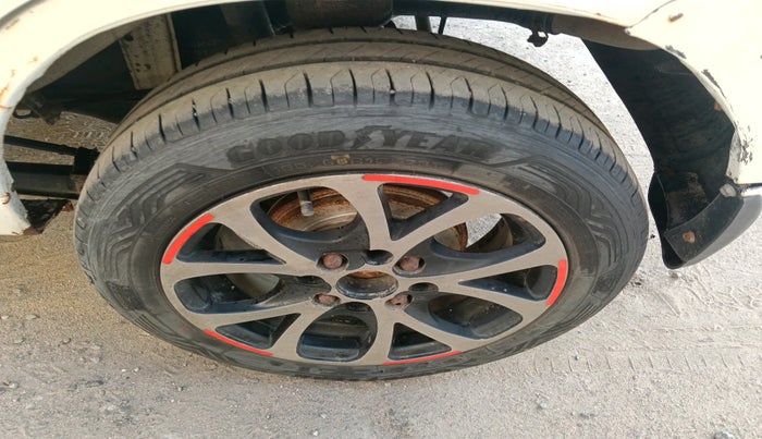 2011 Maruti Alto K10 VXI, Petrol, Manual, 87,845 km, tyre