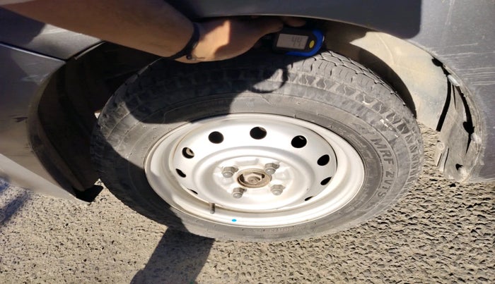 2013 Maruti Wagon R 1.0 LXI CNG, Petrol, Manual, 1,15,026 km, tyre