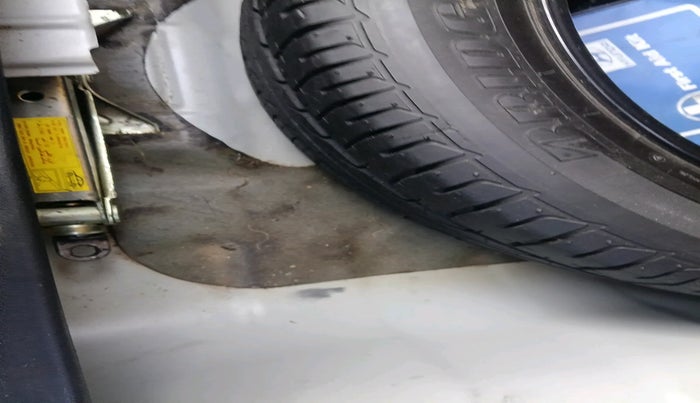 2014 Hyundai Verna FLUIDIC 1.6 CRDI SX OPT, Diesel, Manual, 1,68,293 km, tyre