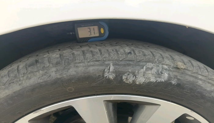 2014 Hyundai Verna FLUIDIC 1.6 CRDI SX OPT, Diesel, Manual, 1,68,293 km, tyre