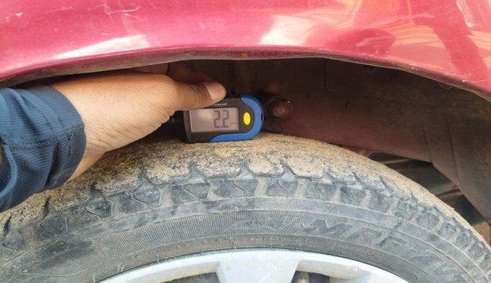 2011 Chevrolet Spark LT 1.0, Petrol, Manual, 1,01,252 km, tyre