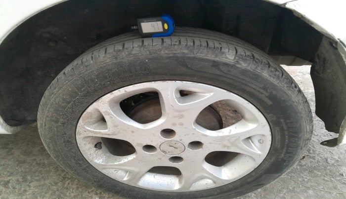 2014 Toyota Etios GD, Diesel, Manual, 1,31,685 km, tyre