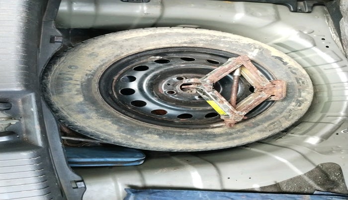 2013 Hyundai i20 MAGNA (O) 1.2, Petrol, Manual, 57,625 km, tyre