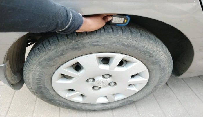 2013 Hyundai i20 MAGNA (O) 1.2, Petrol, Manual, 57,625 km, tyre