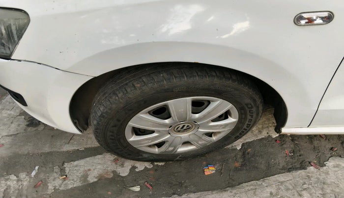 2011 Volkswagen Polo COMFORTLINE 1.2L PETROL, Petrol, Manual, 1,22,002 km, tyre