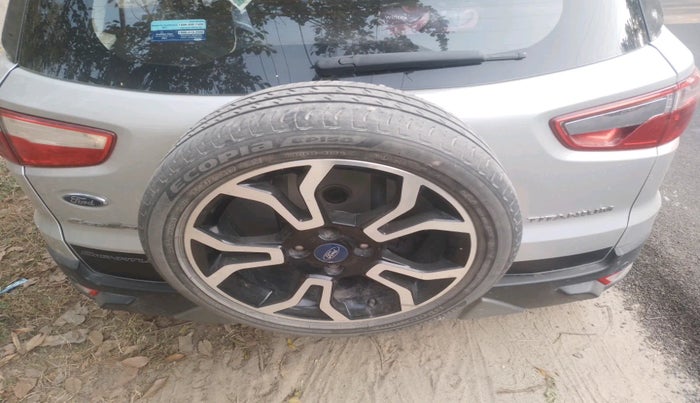 2019 Ford Ecosport TITANIUM 1.5L SIGNATURE EDITION (SUNROOF) PETROL, Petrol, Manual, 75,822 km, tyre