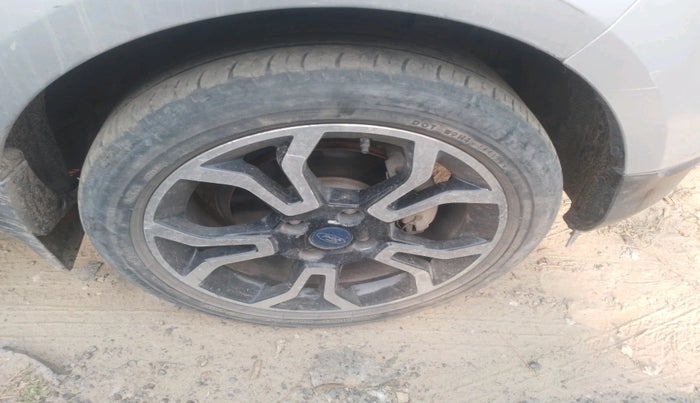 2019 Ford Ecosport TITANIUM 1.5L SIGNATURE EDITION (SUNROOF) PETROL, Petrol, Manual, 75,822 km, tyre