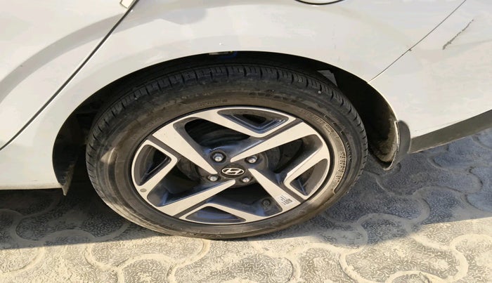 2023 Hyundai AURA SX 1.2 CNG, Petrol, Manual, 3,030 km, tyre