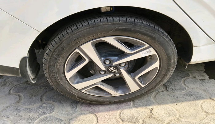 2023 Hyundai AURA SX 1.2 CNG, Petrol, Manual, 3,030 km, tyre