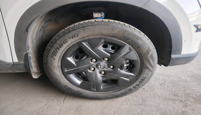 2023 Hyundai VENUE SX 1.2 PETROL, Petrol, Manual, 12,221 km, tyre