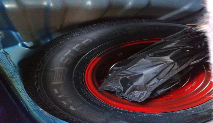 2024 Renault Kiger RXZ AMT, Petrol, Automatic, 13,210 km, tyre