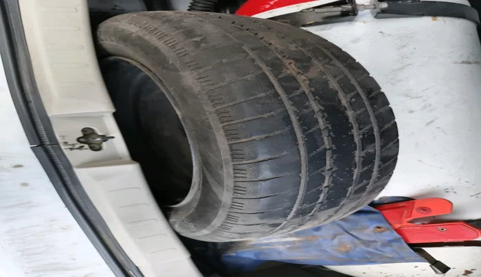 2018 Maruti Celerio VXI CNG, Petrol, Manual, 76,359 km, tyre