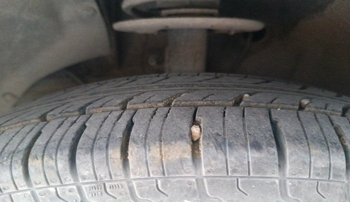 2019 Maruti Swift VXI, Petrol, Manual, 35,458 km, tyre