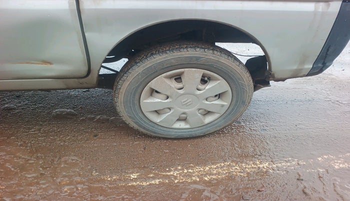 2011 Maruti Eeco 5 STR WITH A/C+HTR, Petrol, Manual, 63,609 km, tyre