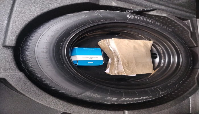 2015 Audi Q3 35 TDI Quattro, Diesel, Automatic, 1,73,001 km, tyre