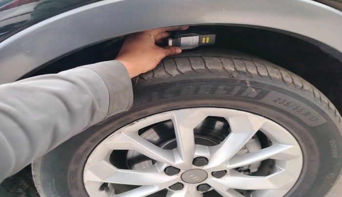 2015 Audi Q3 35 TDI Quattro, Diesel, Automatic, 1,73,001 km, tyre