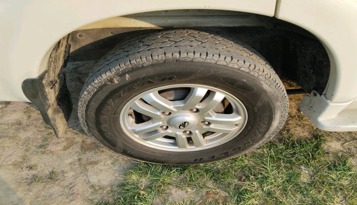 2012 Mahindra Scorpio VLX 2WD, Diesel, Manual, 1,48,586 km, tyre