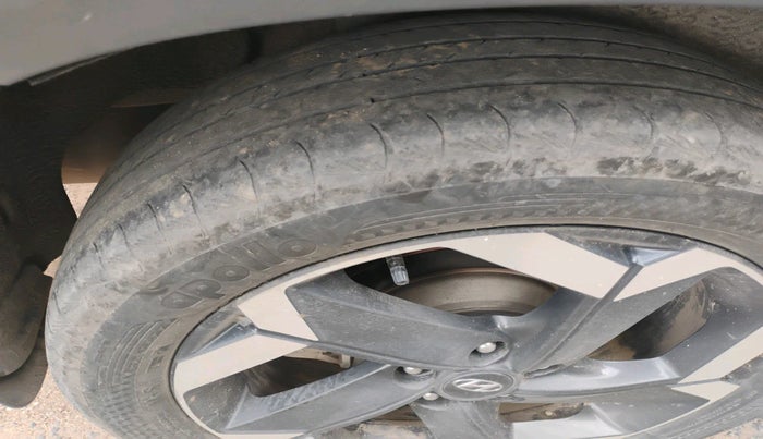 2022 Hyundai ALCAZAR 1.5 SIGNATURE (O) AT 7STR, Diesel, Automatic, 1,12,437 km, tyre