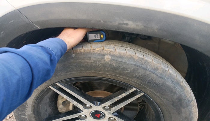 2020 Hyundai Creta E 1.5 PETROL, Petrol, Manual, 39,597 km, tyre