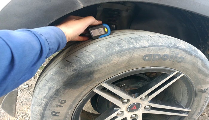 2020 Hyundai Creta E 1.5 PETROL, Petrol, Manual, 39,597 km, tyre