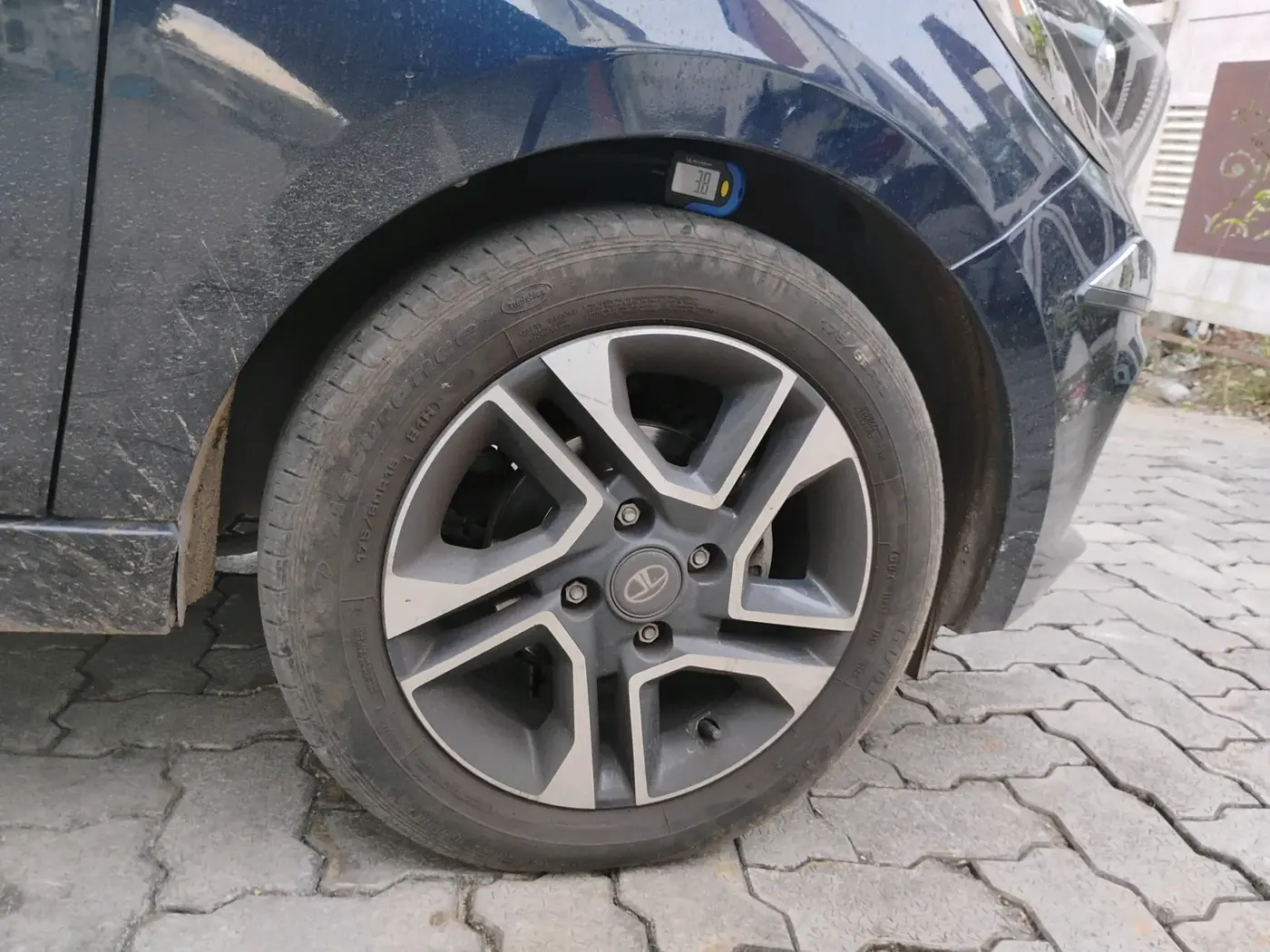 2023 Tata Tiago XZA PLUS PETROL, Petrol, Automatic, 22,685 km, tyre