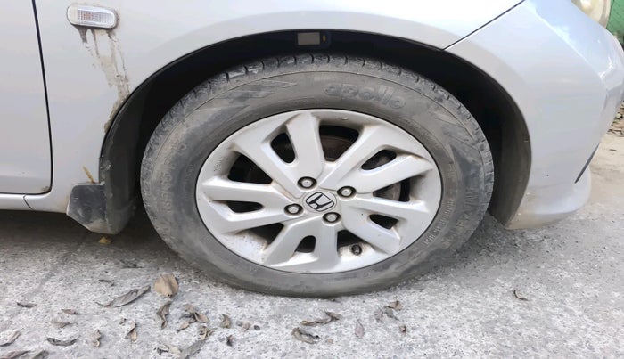 2014 Honda Mobilio 1.5L I-DTEC V, Diesel, Manual, 1,27,622 km, tyre