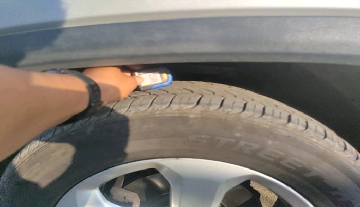 2019 Jeep Compass LONGITUDE (O) 2.0 DIESEL, Diesel, Manual, 74,768 km, tyre