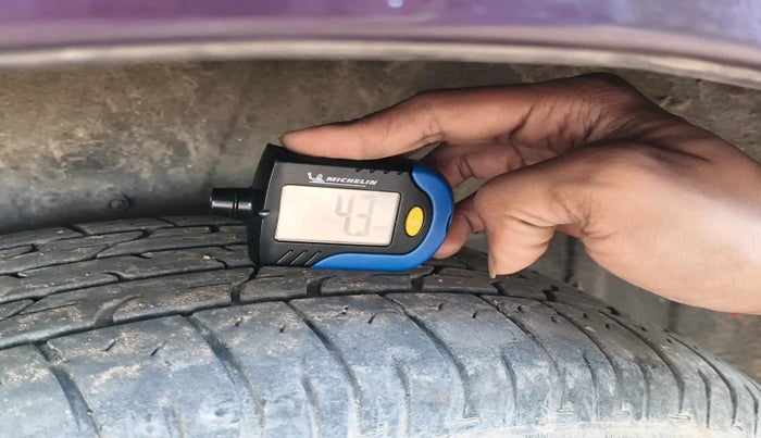 2010 Mitsubishi Outlander 2.4 MIVEC, Petrol, Automatic, 64,554 km, tyre