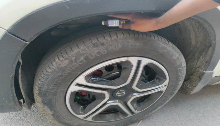 2017 Maruti Vitara Brezza LDI (O), Diesel, Manual, 83,714 km, tyre