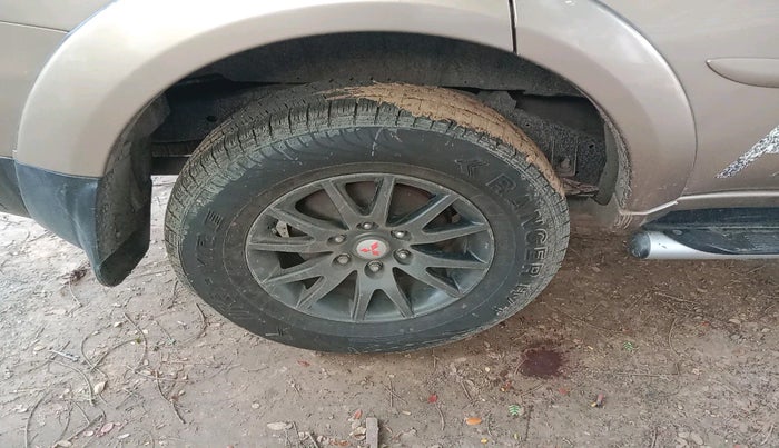 2016 Mitsubishi Pajero Sport 2.5 AT 4X2, Diesel, Automatic, 1,61,091 km, tyre