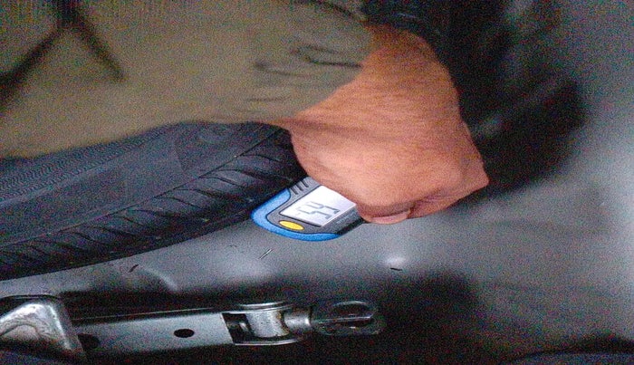 2020 Maruti Dzire VXI, Petrol, Manual, 31,871 km, tyre