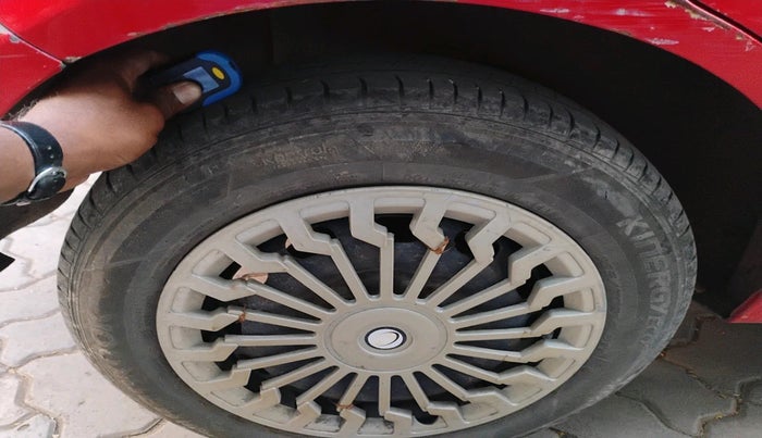 2011 Ford Figo ZXI 1.4 DIESEL, Diesel, Manual, 1,25,434 km, tyre