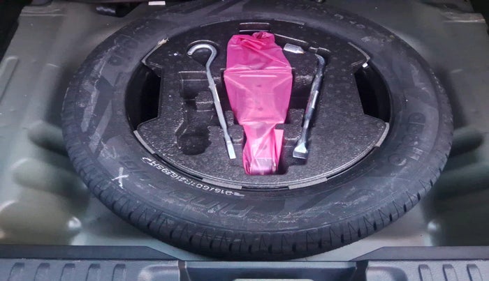 2022 Toyota URBAN CRUISER PREMIUM GRADE MT, Petrol, Manual, 21,241 km, tyre